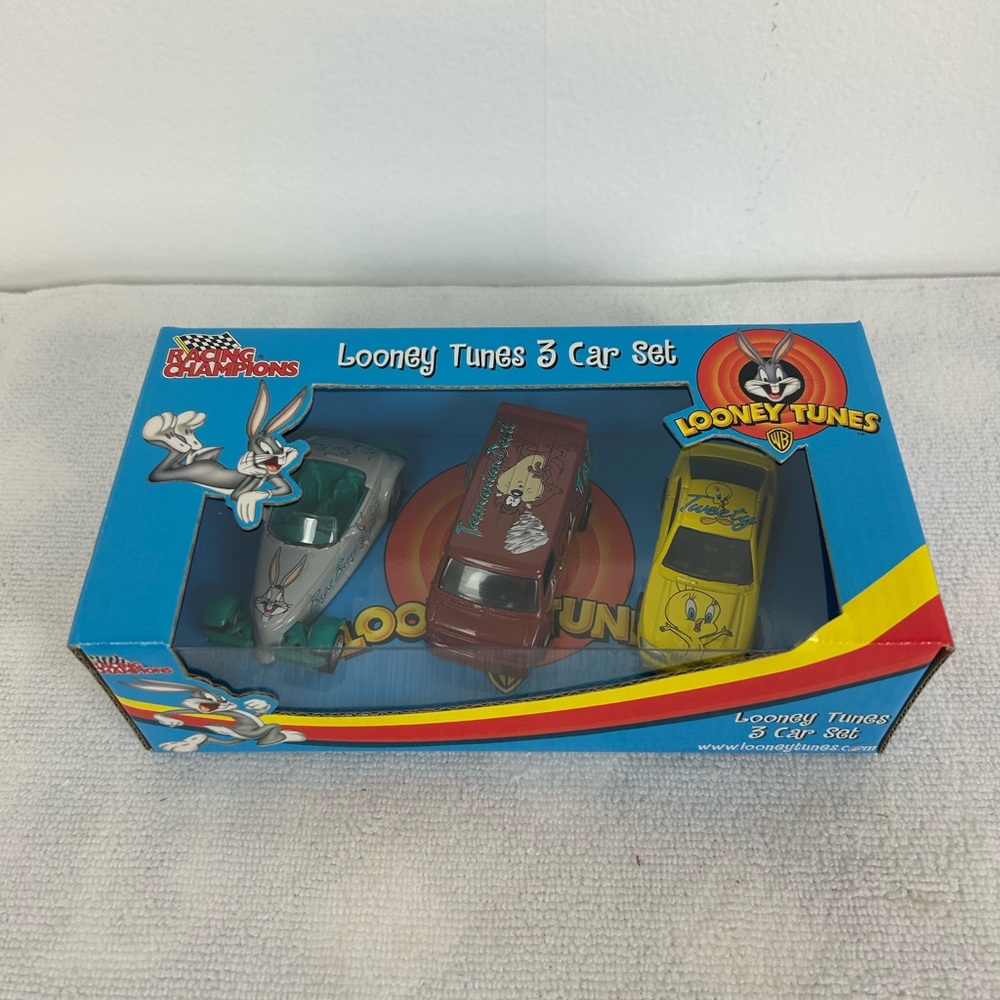 Racing Champions NOS VTG '2002'  Looney Tunes 3 Car Set - Bugs, Taz & Tweety